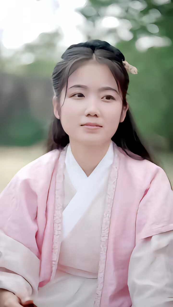 《被捡回家后，媳妇超旺夫》剧照