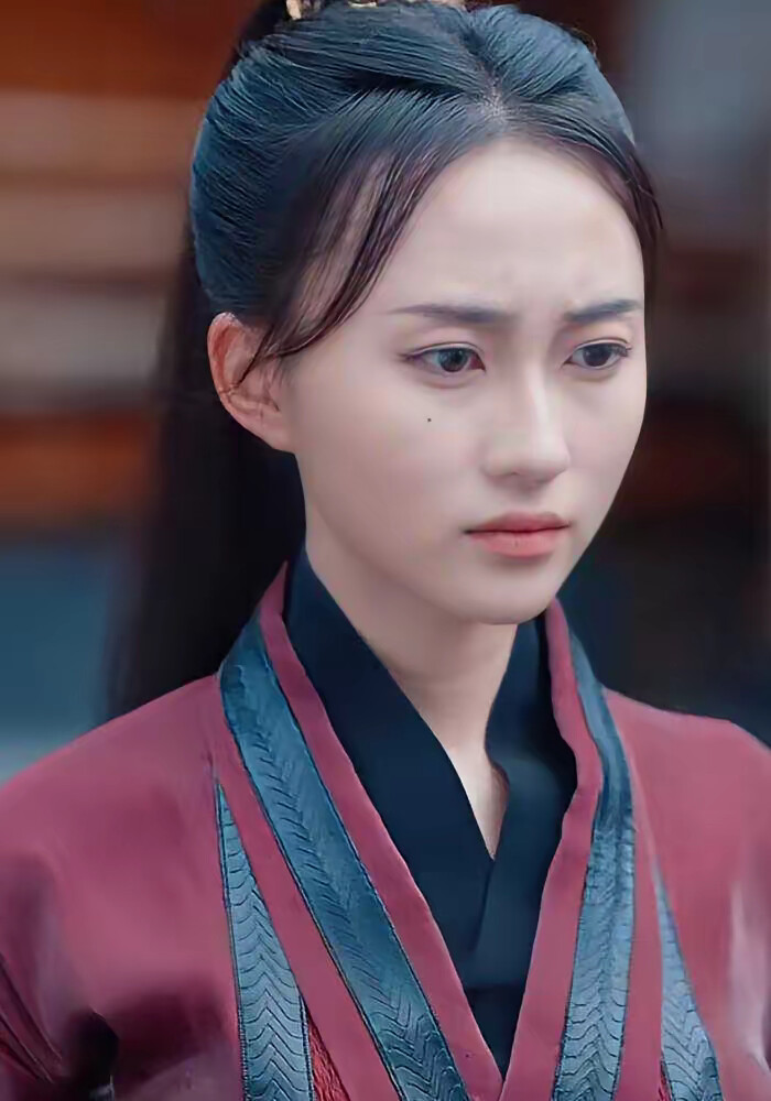 《穿进女尊世界后，我成了香饽饽》剧照