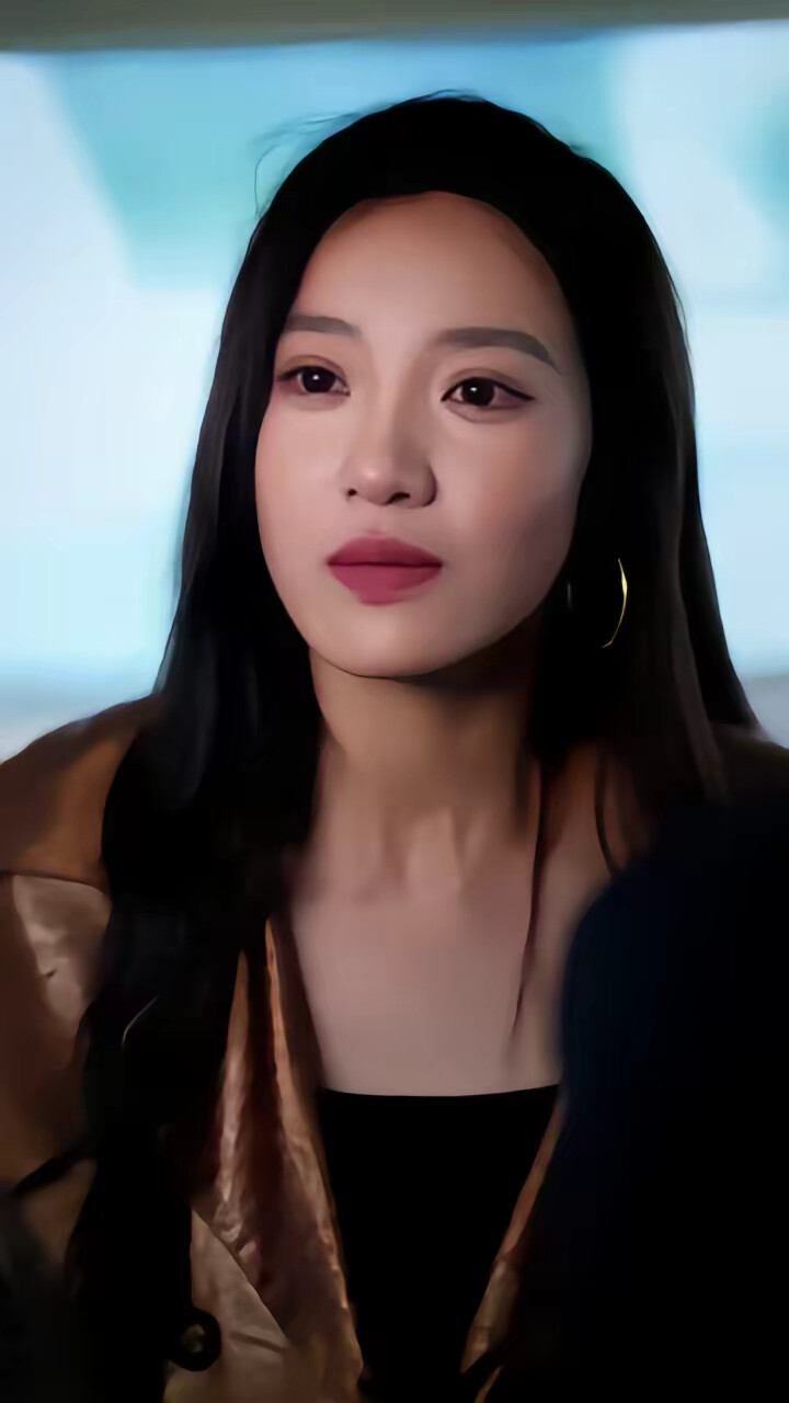 《吻你在黑白之间》剧照