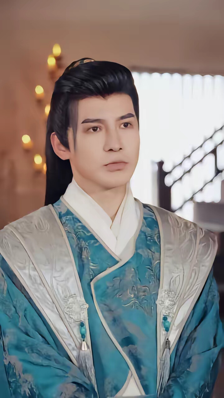 《穿进女尊世界后，我成了香饽饽》剧照