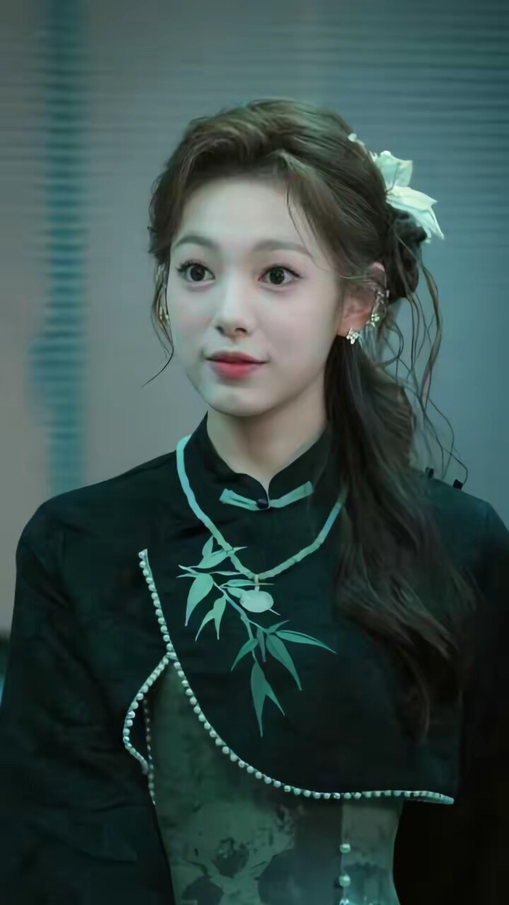 《飞升失败，我直播算命爆火了》剧照