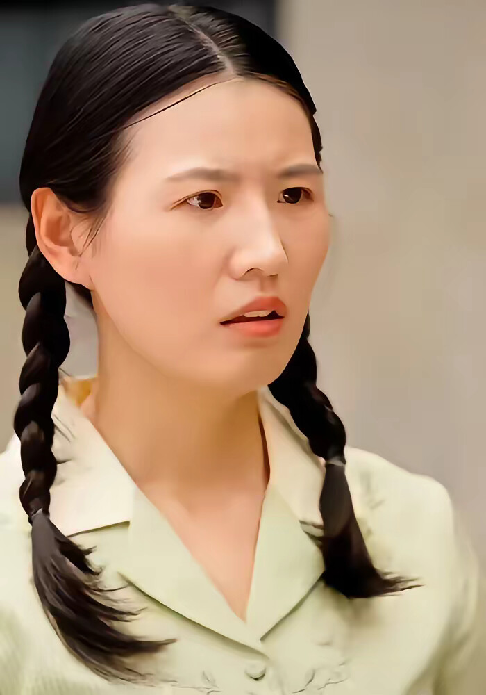 《惊！糙野厂长竟是老婆迷》剧照