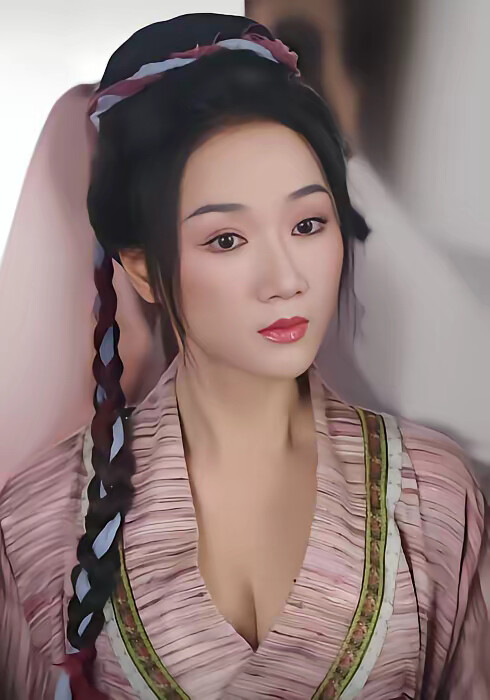 《上交亿倍灵石入宗，吓坏女帝师尊》剧照