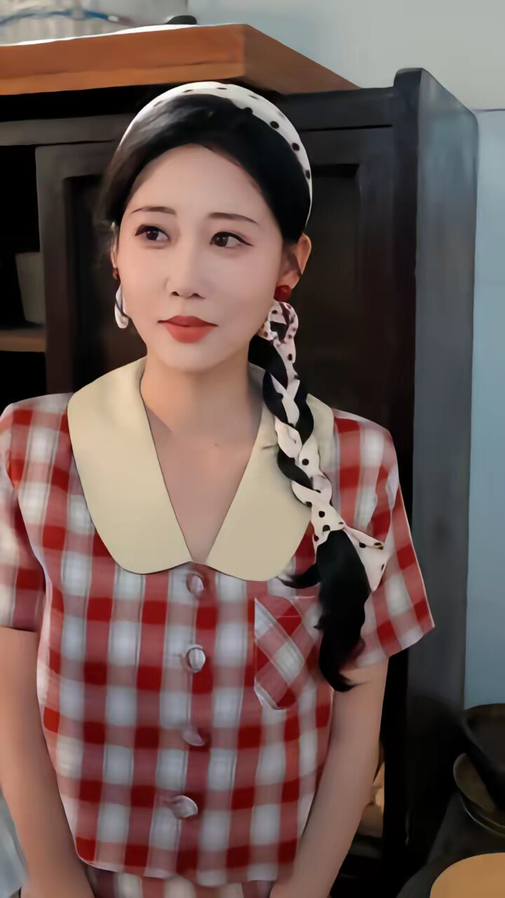 《随老公进城的乡下小媳妇重生了》剧照