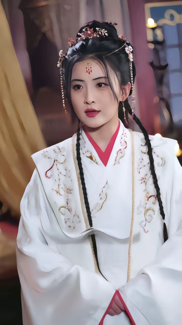 《偷听我心声后皇帝坐不住了》剧照