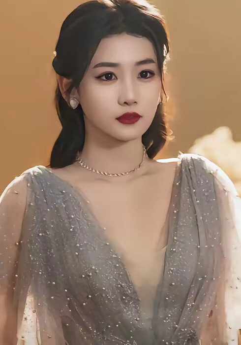 《重生后逆袭成总裁被宠上天》剧照