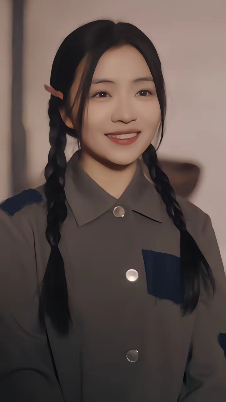 《穿越七零：糙汉老公双开门》剧照