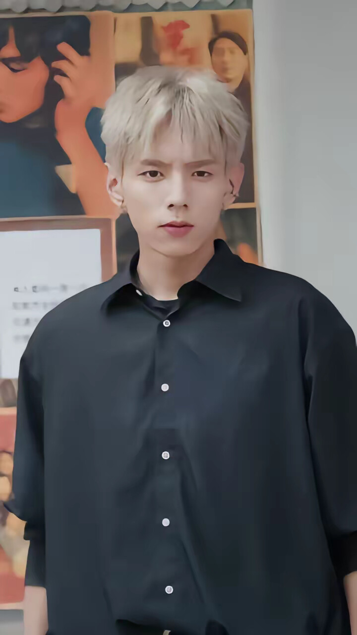 《重生之孩子他爸竟是白毛少年》剧照