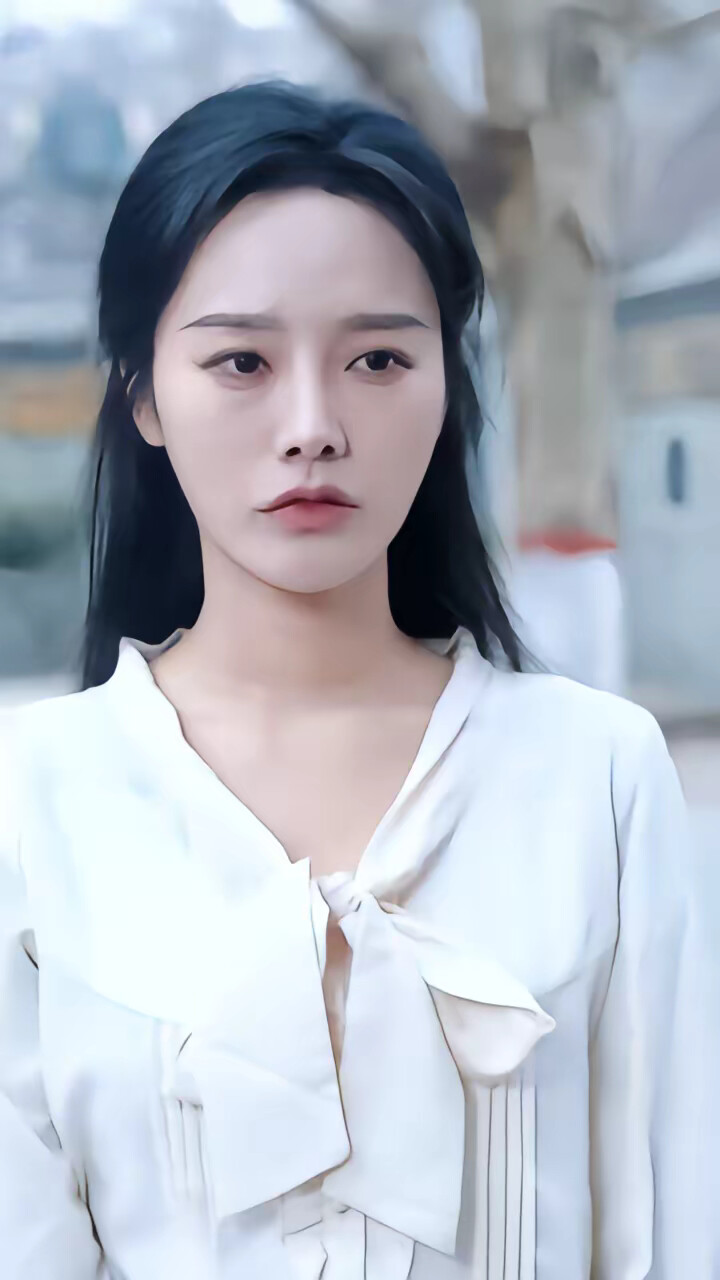 《她似皎皎云中月》剧照