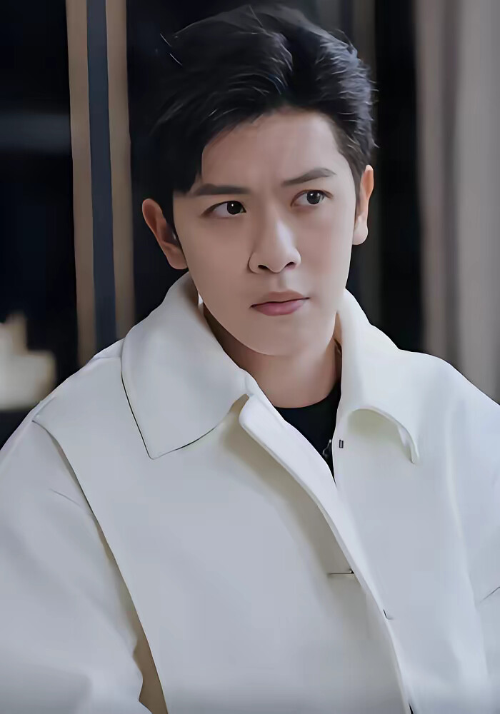 《黑月光只想爆红》剧照