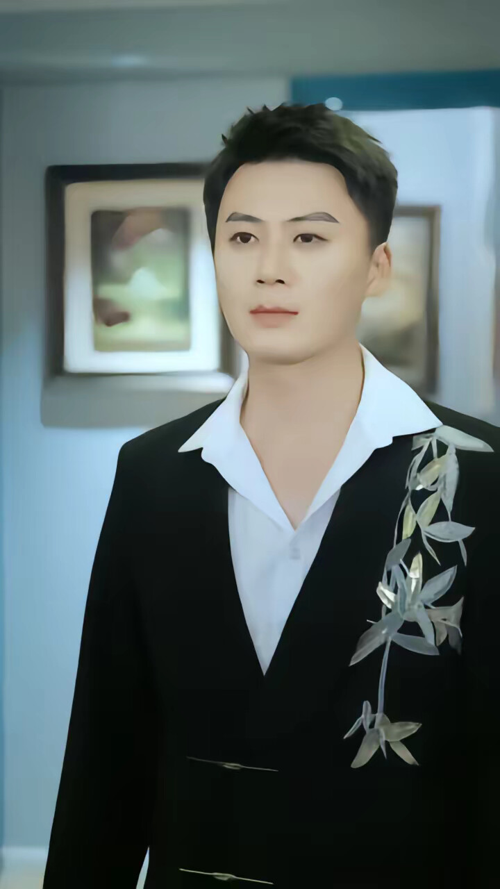 《飞升失败，我直播算命爆火了》剧照