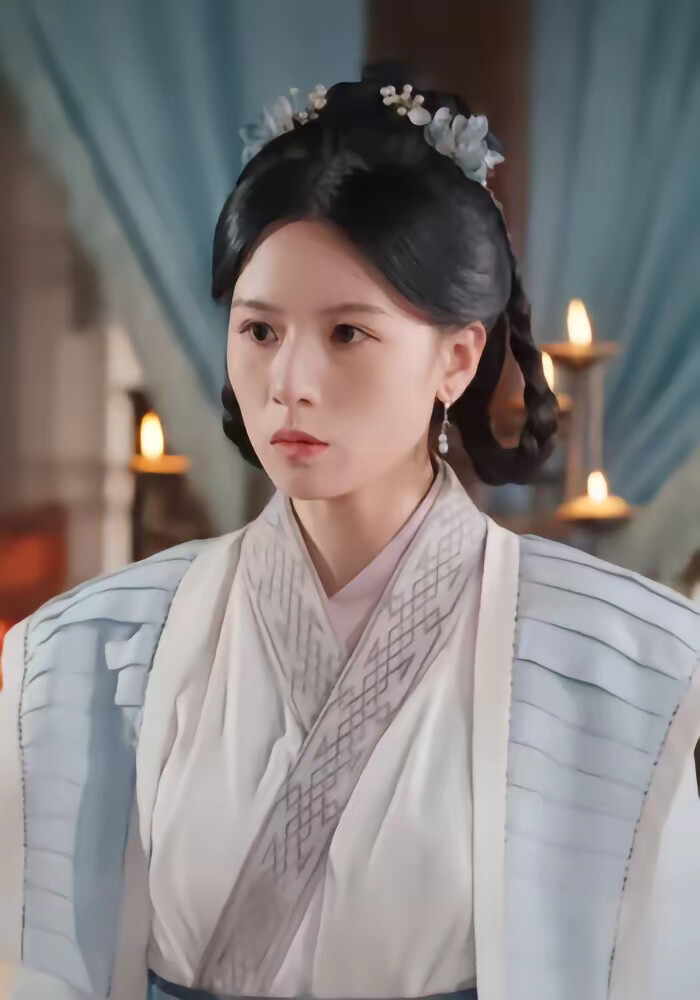 《你纳新贵！铮铮铁骑跪接我登基》剧照