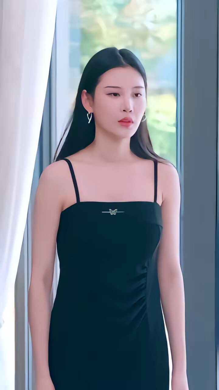 《离婚后本小姐曝光了惊人身份》剧照