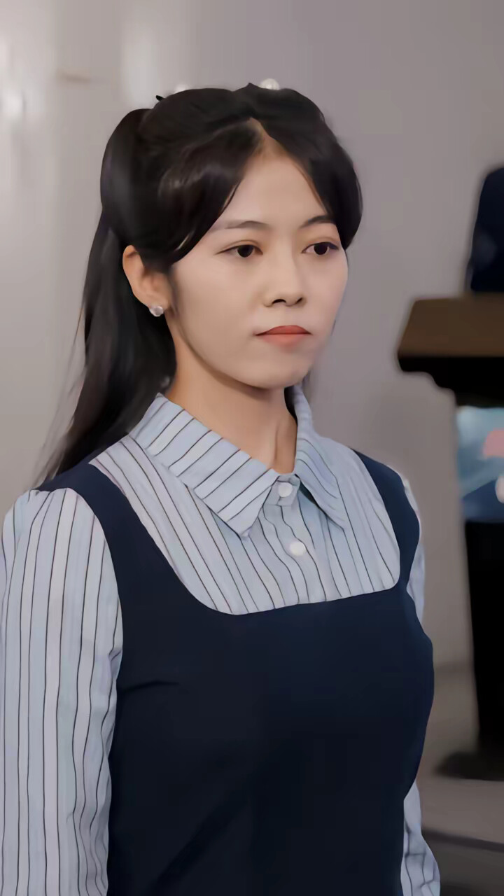 《觉醒当天，打脸偷我身份的养女》剧照