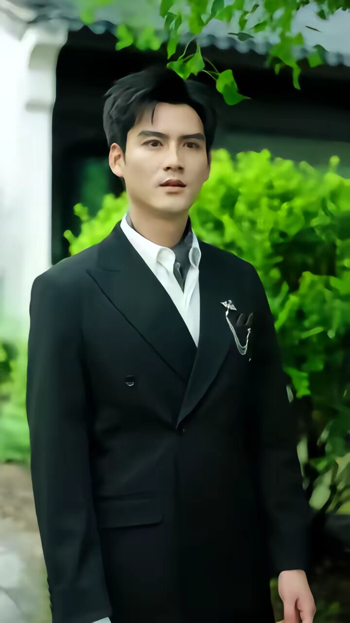 《暴力玫瑰在线打工》剧照