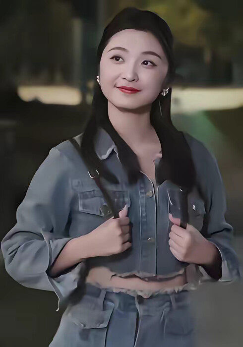 《身份曝光后，谁还敢说他配不上学姐》剧照