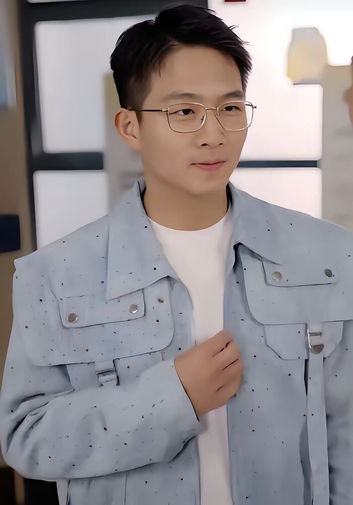 《重生抱走反派校花，女主悔不当初》剧照