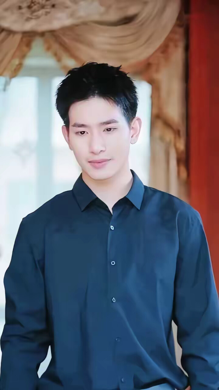 《星辰入眸，今夜念你成诗》剧照