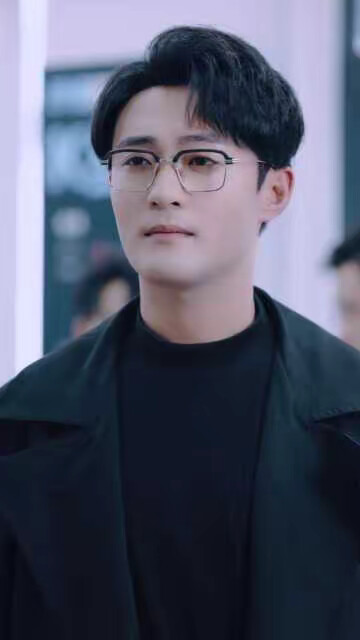 《不逆风翻盘，你真当我是小韭菜》剧照