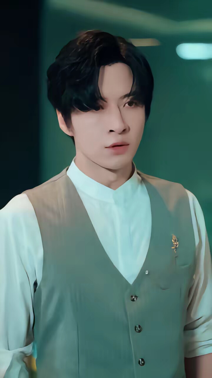 《摸鱼系统成就最强打工人》剧照