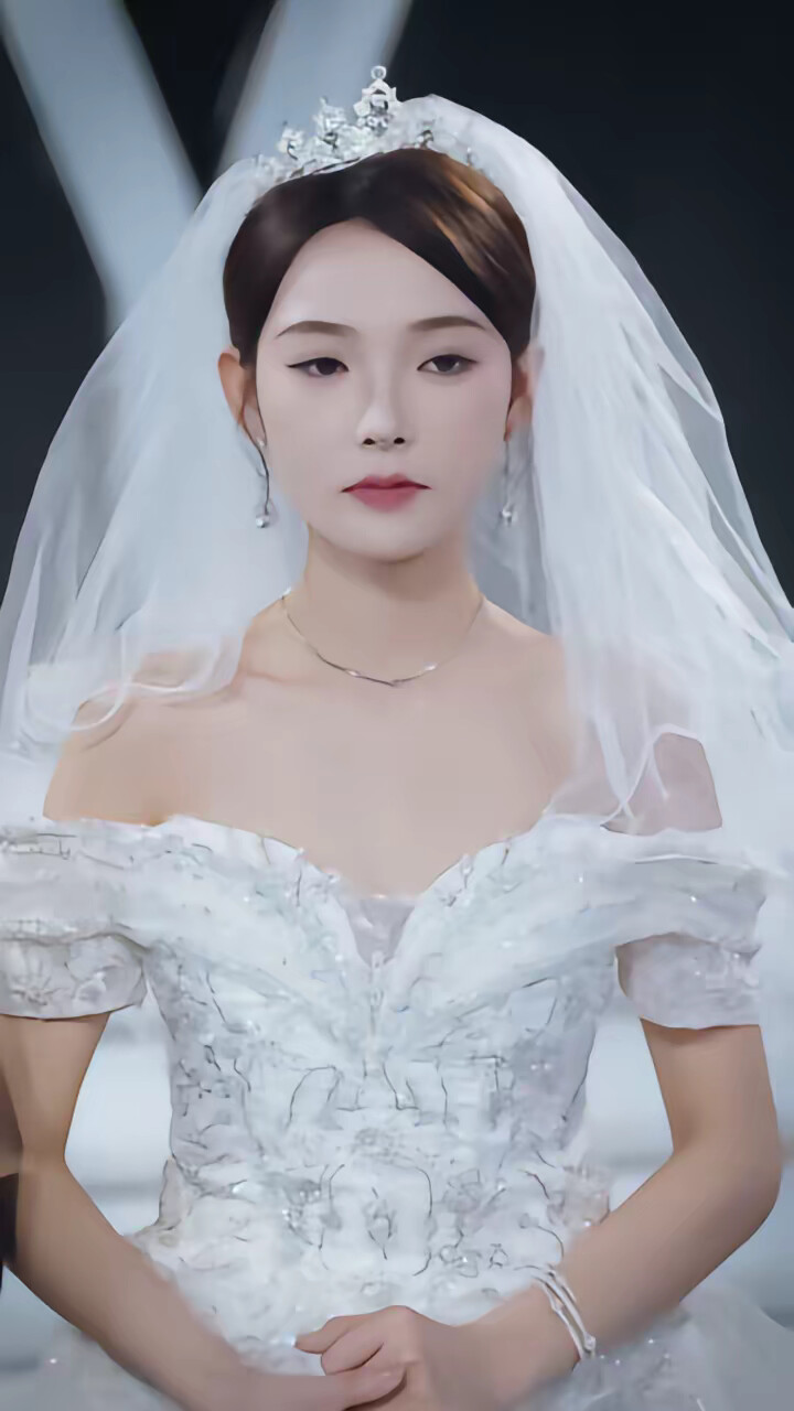 《裁员后系统助我咸鱼翻身》剧照