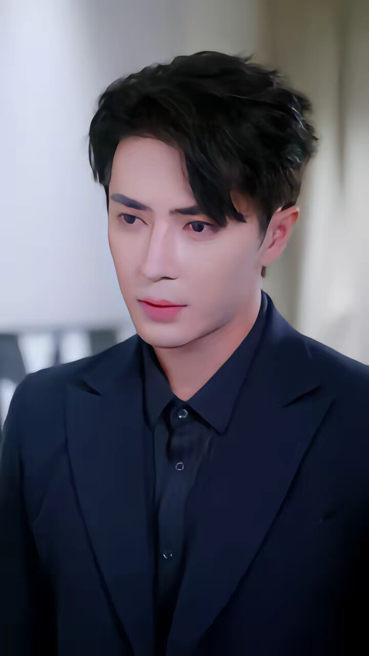 《玄学大佬恋上偏执狂》剧照