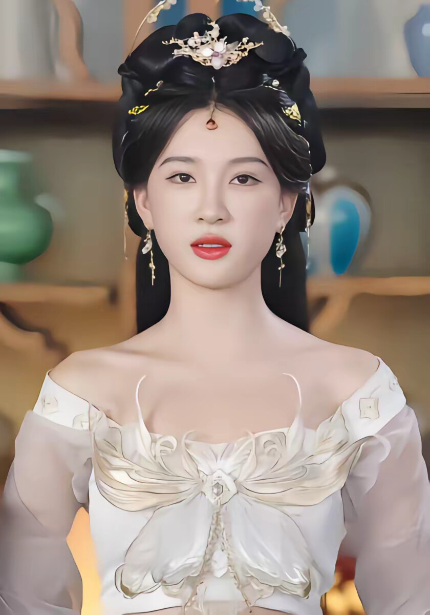 《上交亿倍灵石入宗，吓坏女帝师尊》剧照