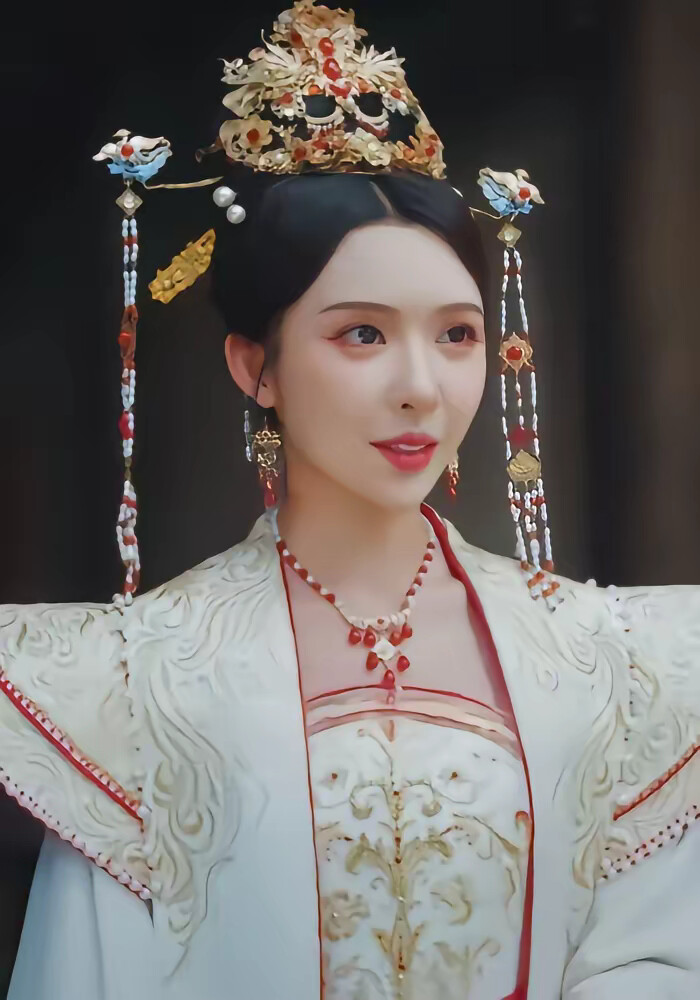 《穿梭古今从今天开始黑化》剧照