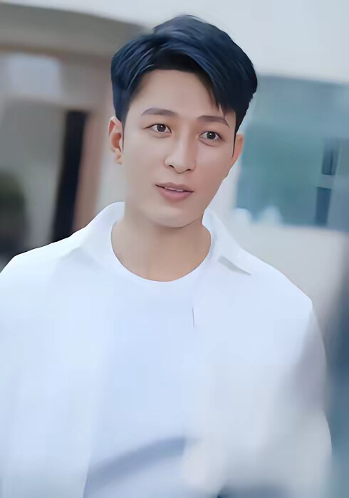 《直播掉马后全世界求我出山》剧照