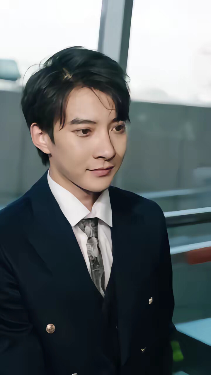 《开局穿书，我竟是反派炮灰》剧照