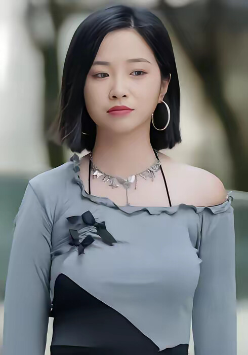 《我！家族继承人，开学追求校花》剧照