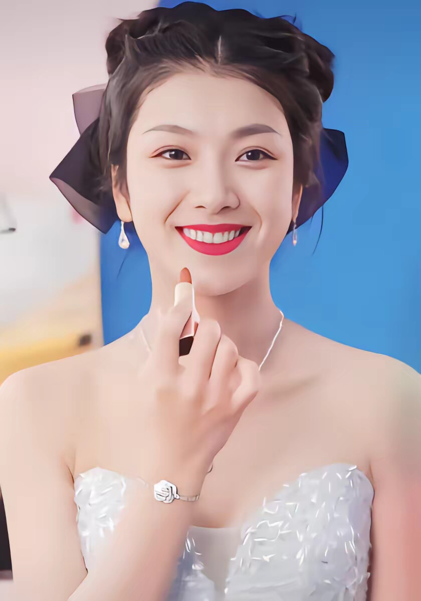 《大号美人的蜕变》剧照