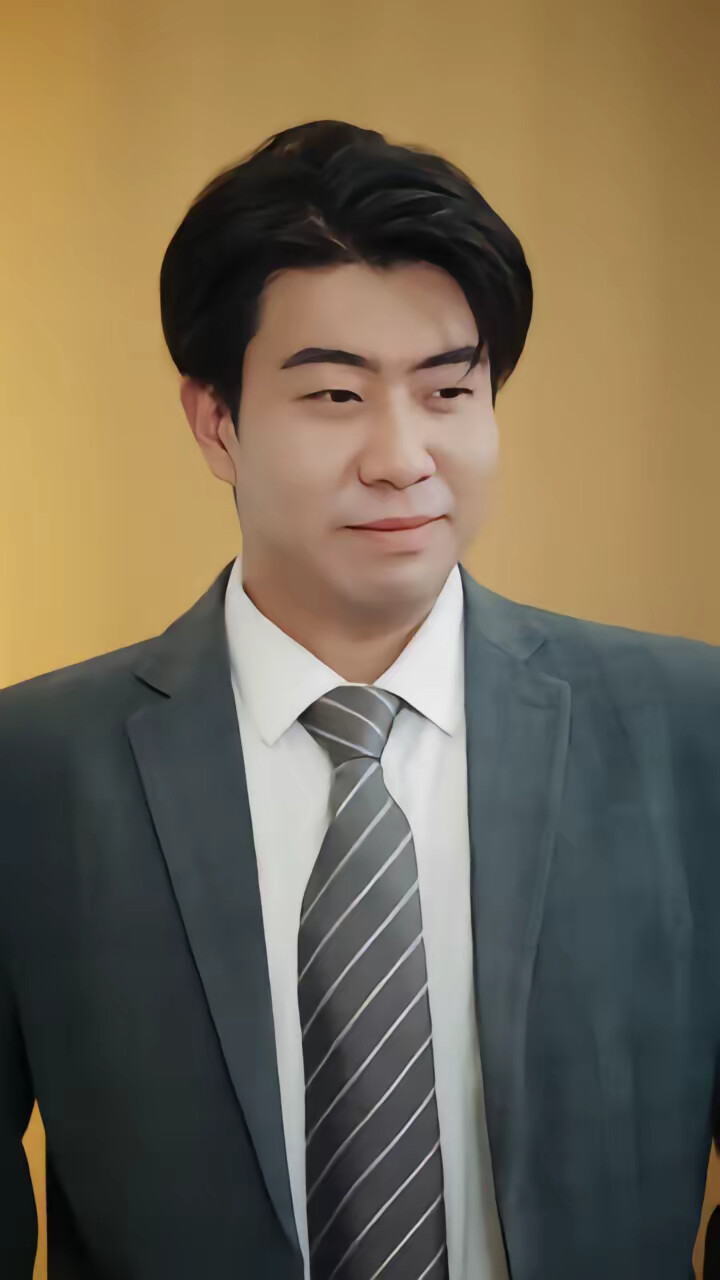 《开局父母离婚，我只能成为富一代》剧照