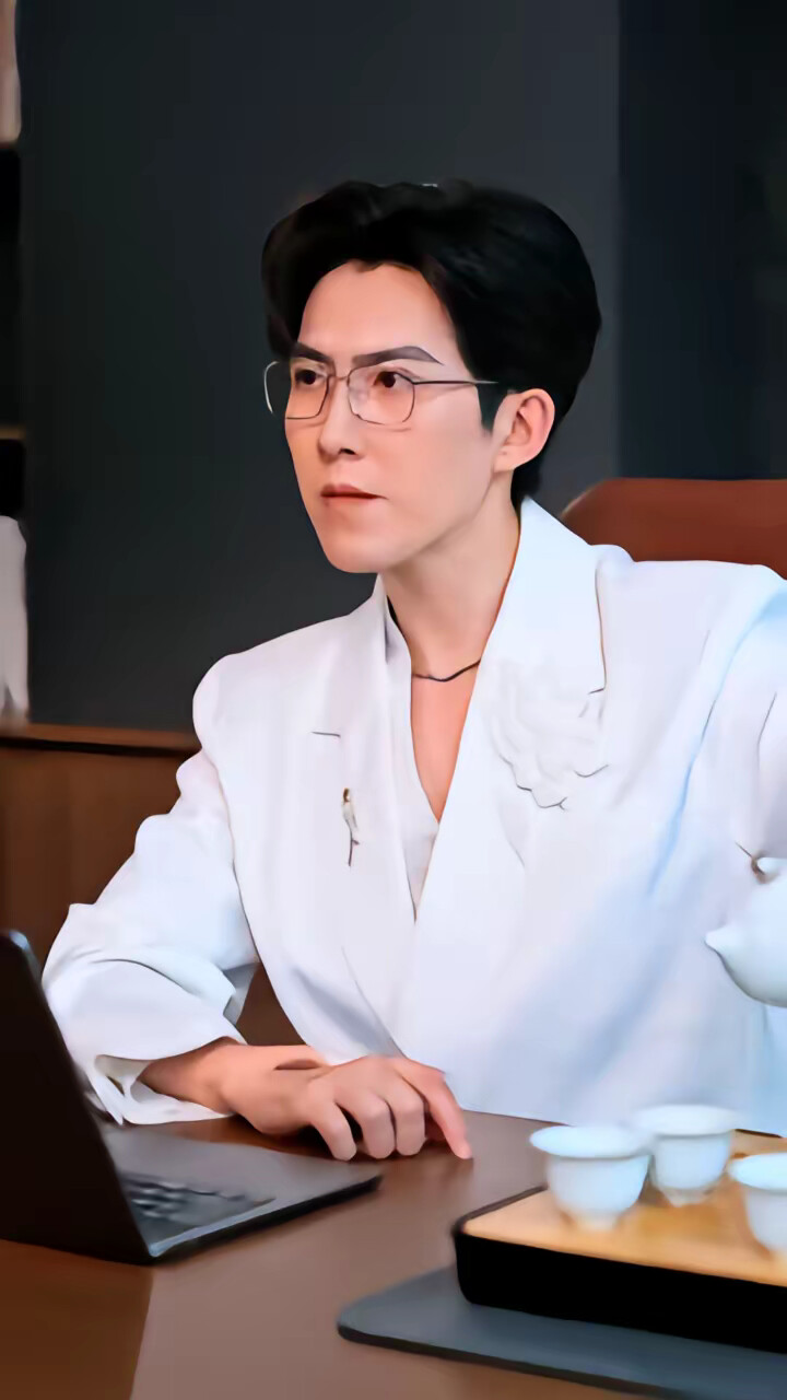 《学法律的玄学大师，很常见吗》剧照