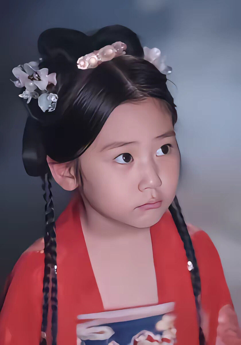 《愿逐月华流照君》剧照