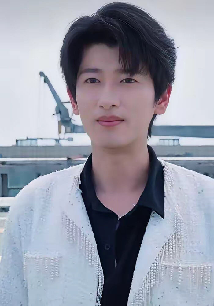 《让你相亲来了，你怎么掏出这个》剧照