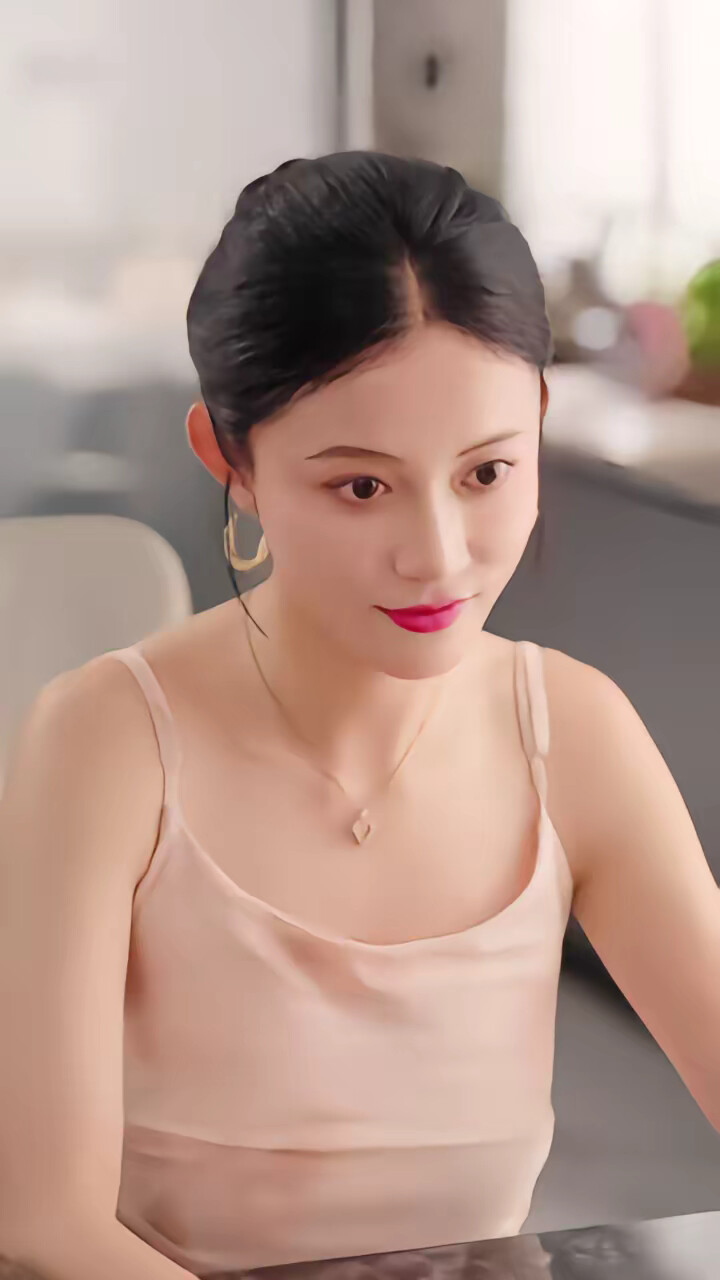 《刚分手，被姐姐拉去相亲》剧照