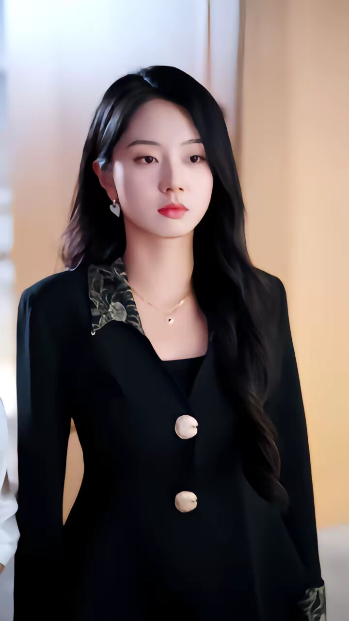 《破相后，矜贵影帝才知自己是替身》剧照