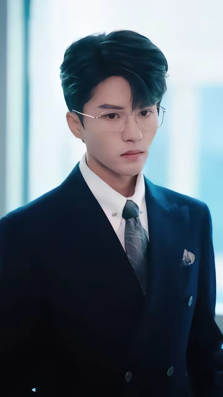 《相亲对象竟是顶头上司》剧照