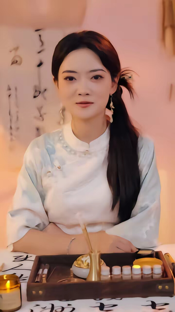 《一舞爆红：清冷美人苏炸娱乐圈》剧照