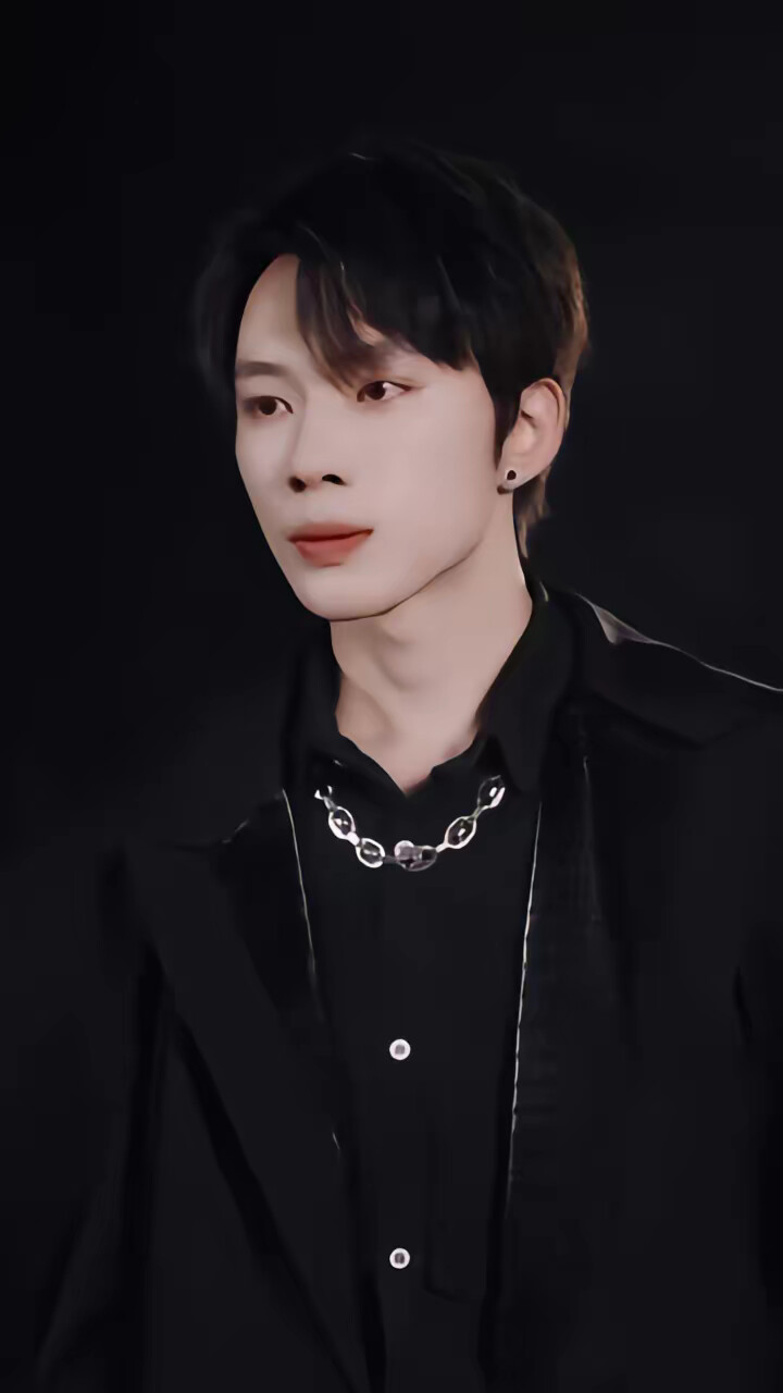 《不露声色》剧照