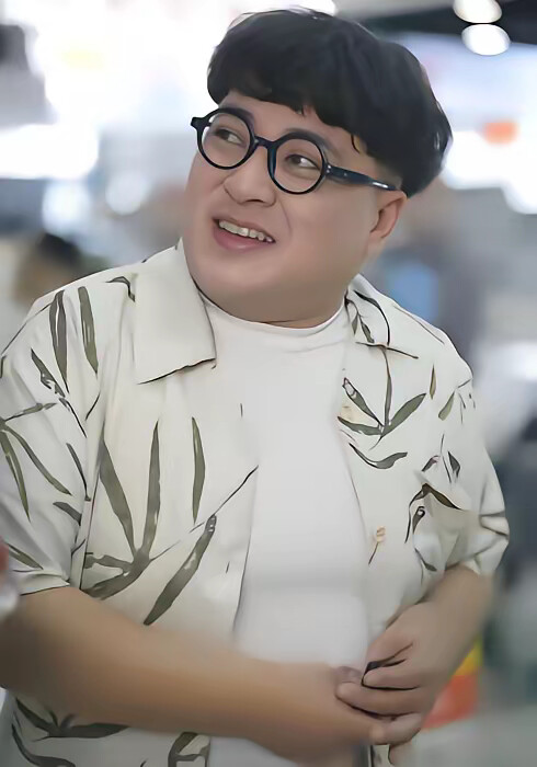 《重生2000青梅校花18岁》剧照