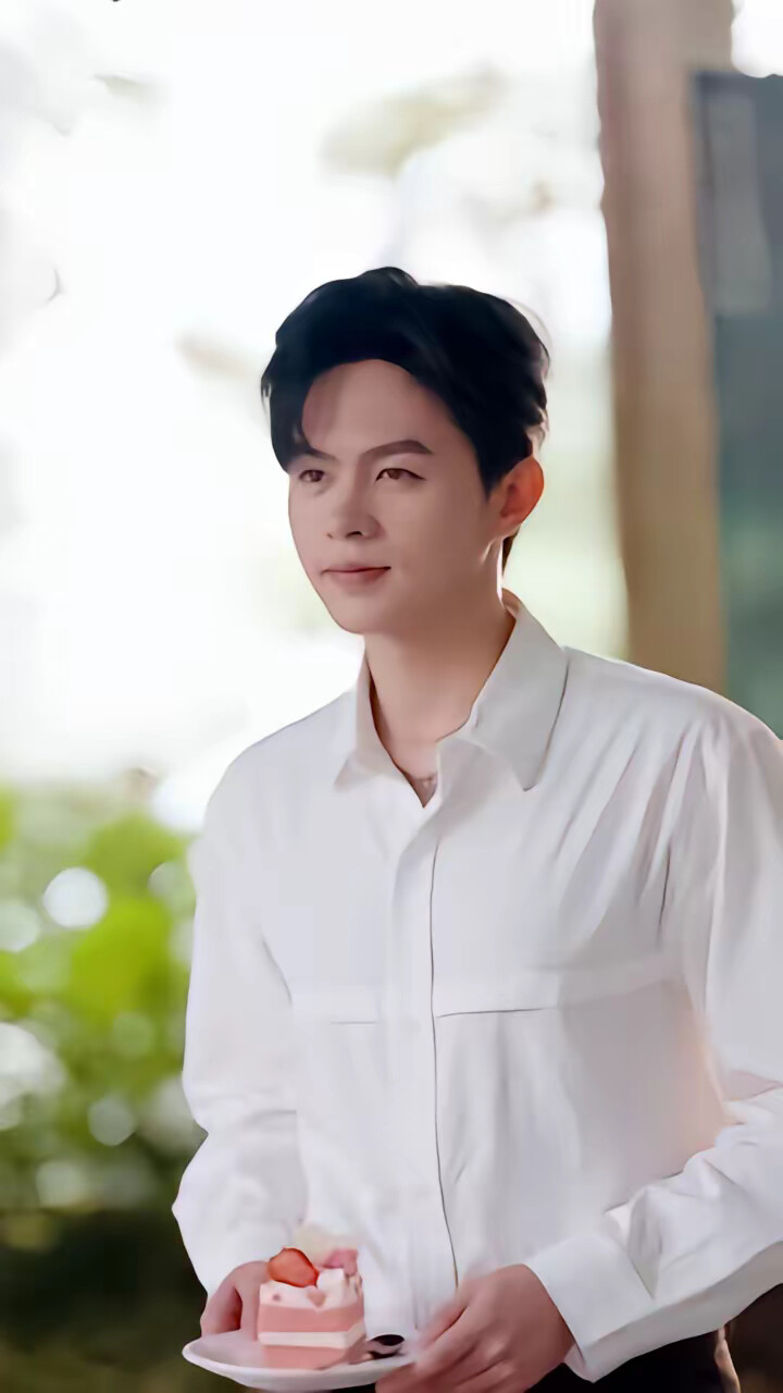 《打脸前夫，离婚后我成为顶流天后》剧照