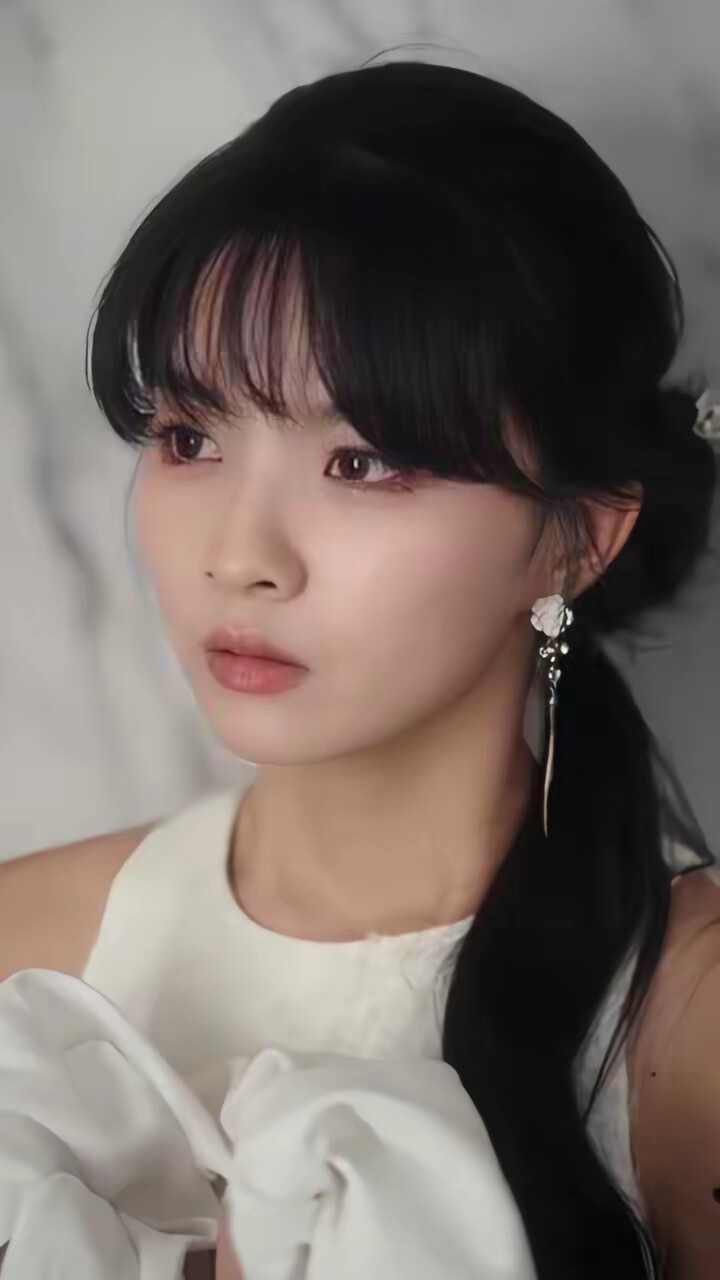 《她眼眸似海》剧照