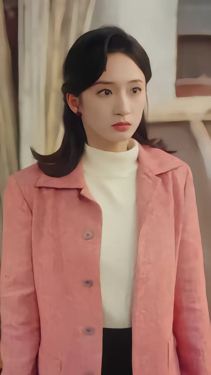 《前夫处处护青梅，搬空全家去下乡》剧照