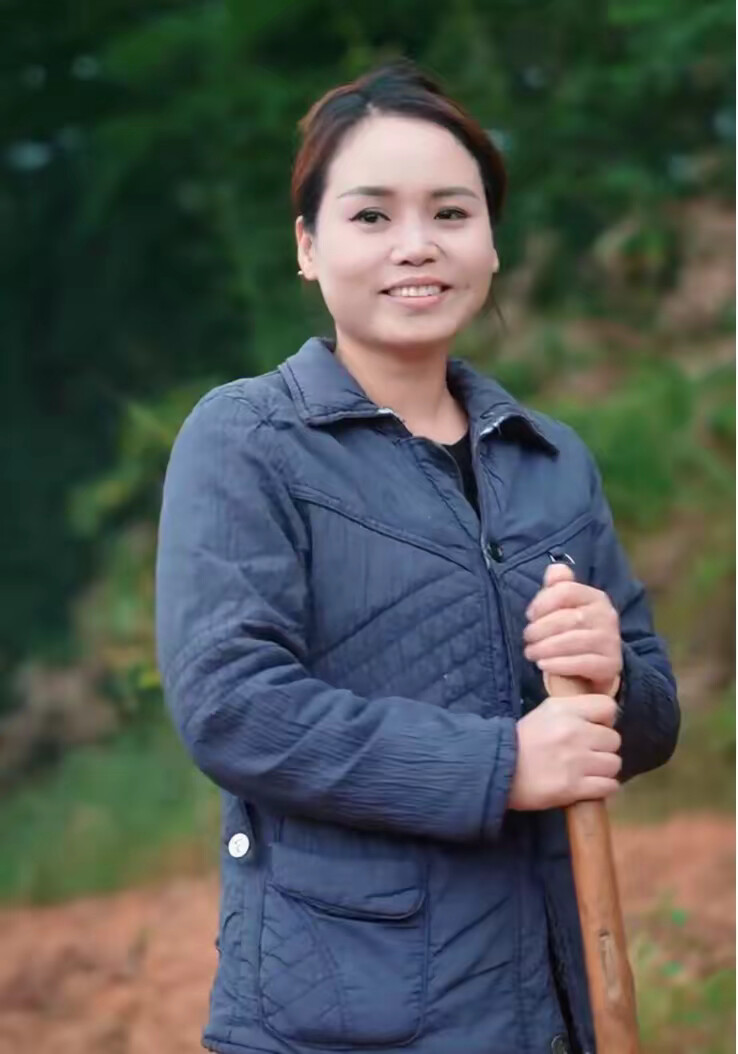 《迟来的爱是场债》剧照