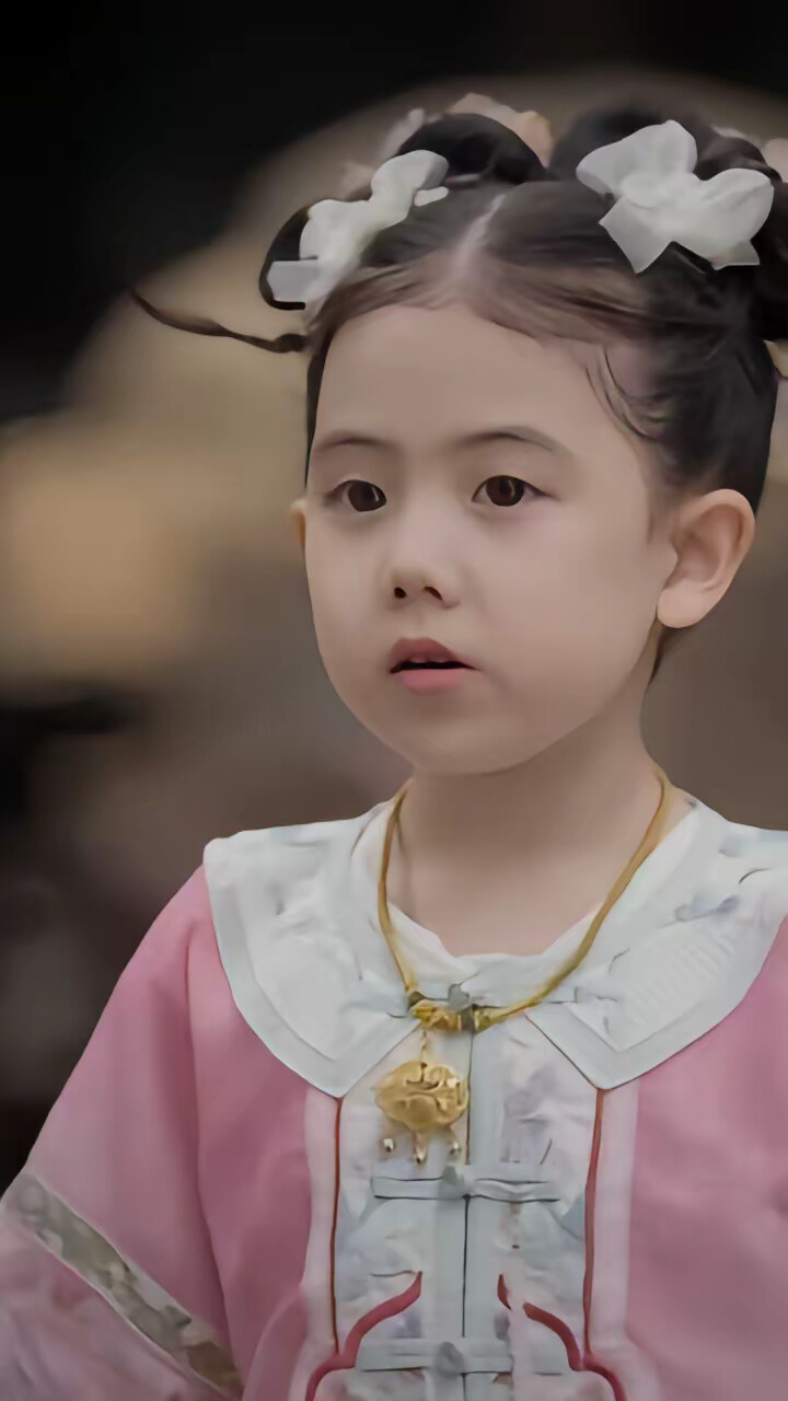 《福星奶团来旺家，帅府全家宠不停》剧照