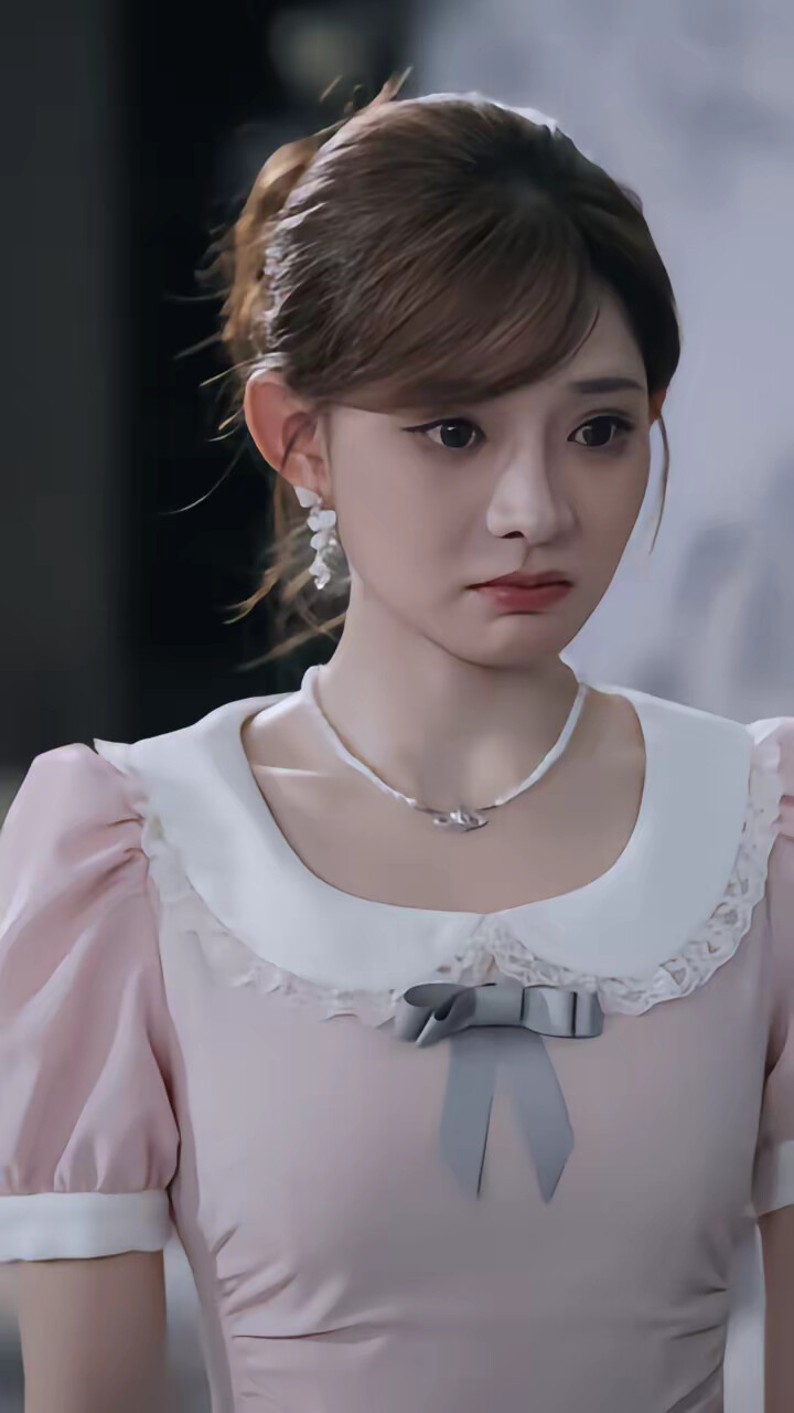 《穷小子上大四，我捡钱赚未来》剧照