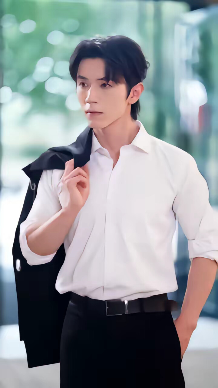 《重生回大婚前，叶小姐她美又飒》剧照