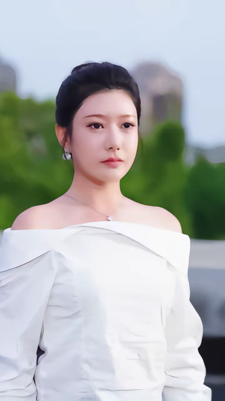 《失恋逆袭：校花追我不放手》剧照